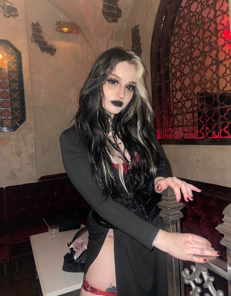 Nihachu Oben ohne OnlyFans