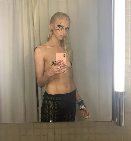 Taylor Momsen Profilbild