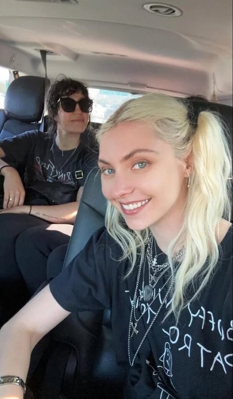 Taylor Momsen Nacktbilder von OnlyFans geleakt