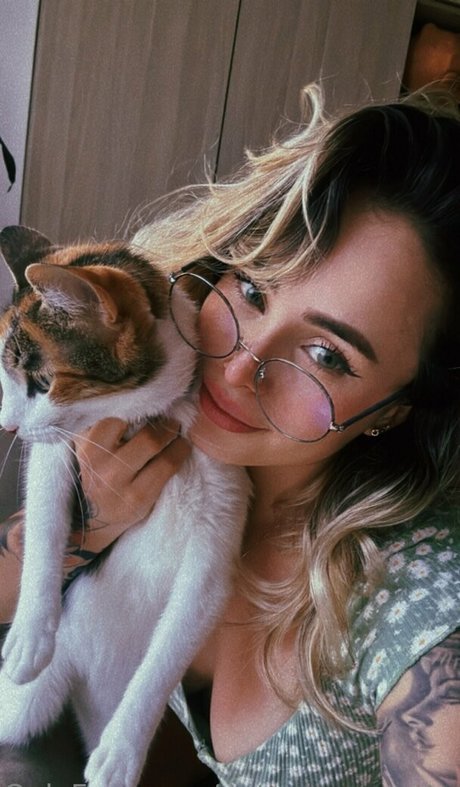 antonia savatto Neue geleakte OnlyFans-Inhalte