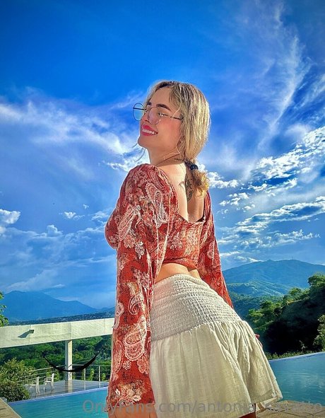 antonia savatto OnlyFans Sex Leak