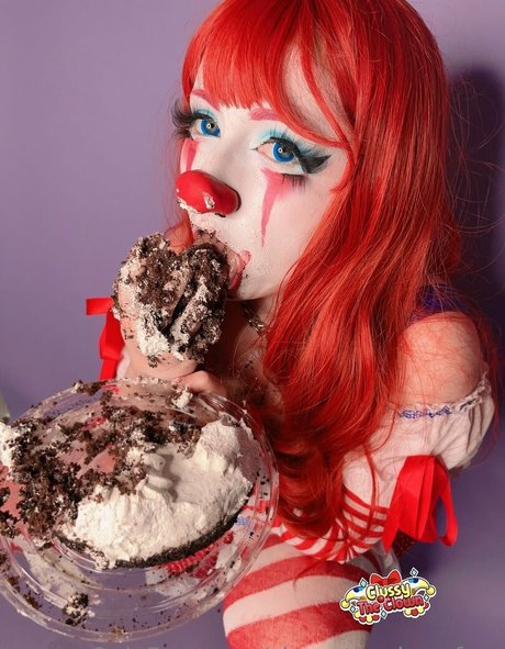 clussytheclownfree OnlyFans XXX
