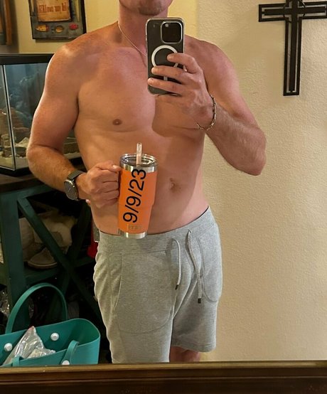 hotwifetexhubs OnlyFans Nacktbilder geleakt