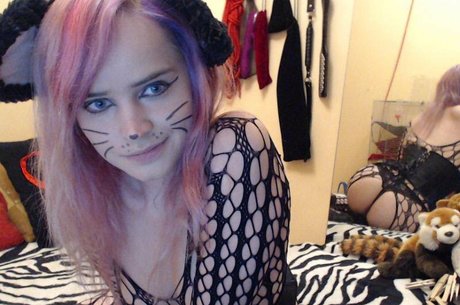 allythecat XXX OnlyFans