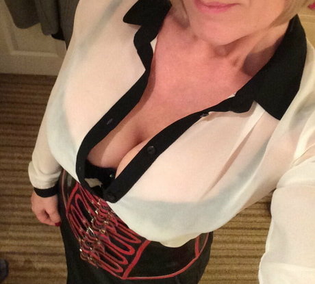 Mrs S Stockings OnlyFans Porn