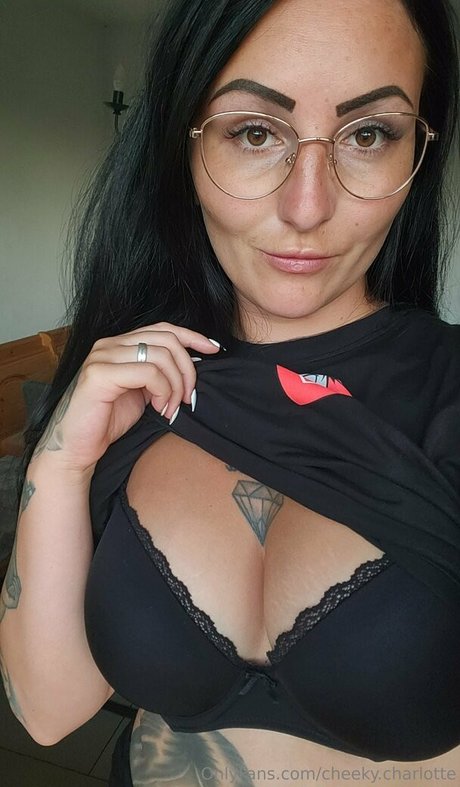 cheeky charlotte Neues OnlyFans
