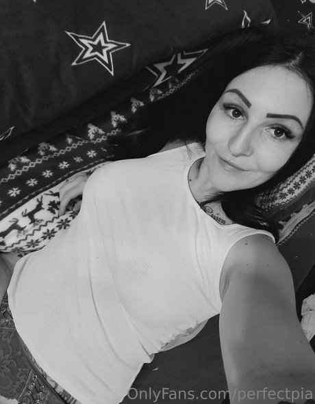 cheeky charlotte Nackt auf OnlyFans