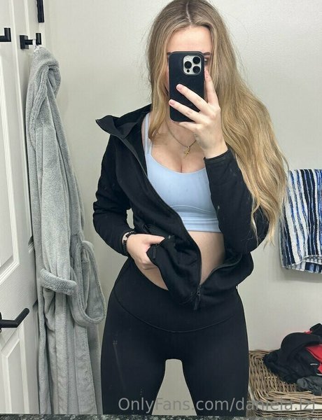 Daniela lzj Nacktbilder von OnlyFans