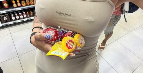 Vika Mednis OnlyFans Bilder