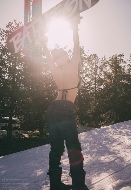 Anastasia Vvedenskaya Oben ohne OnlyFans