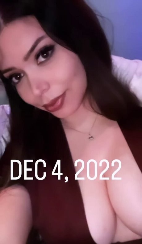 Adept OnlyFans Bilder