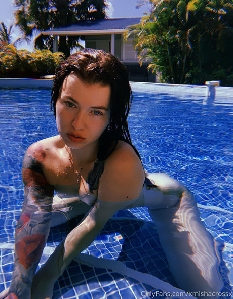 xmishacrossx XXX Leak OnlyFans