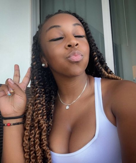 JazzyGuns OnlyFans NSFW