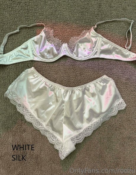 roozu Nacktbilder von OnlyFans