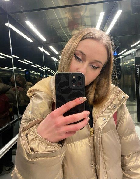 lolalovve Leaked OnlyFans Fotos