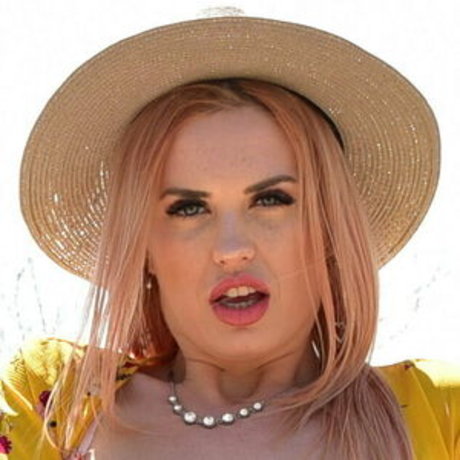 alexsisfayefree OnlyFans Gratis