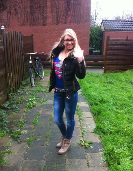 siswet19 OnlyFans Bilder