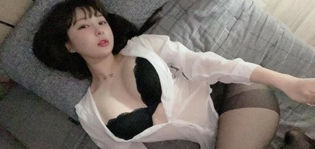 by3ol___ OnlyFans Nacktbilder