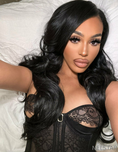 neljassenia Leaks von OnlyFans