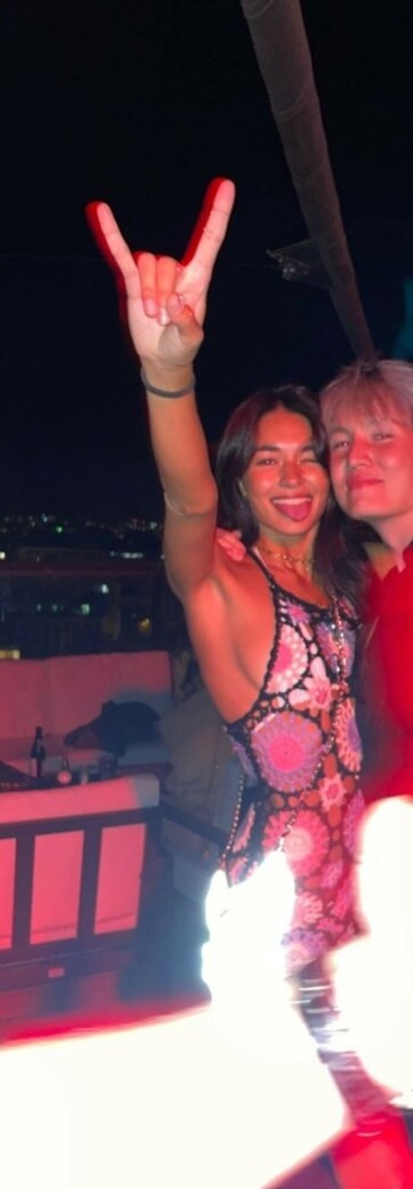 Anelia Moor OnlyFans Striptease