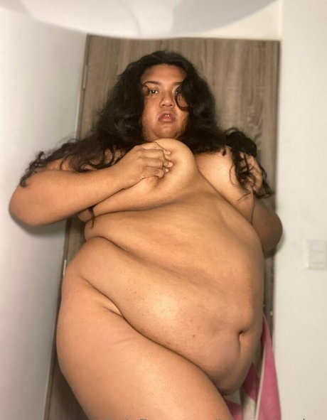 lunaredondaa OnlyFans Striptease