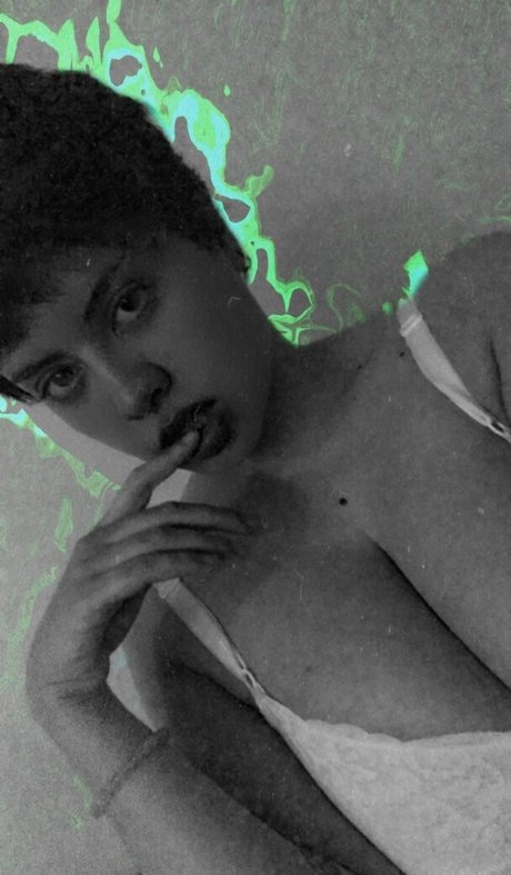 Moonvvenus Kostenlose OnlyFans-Pornos