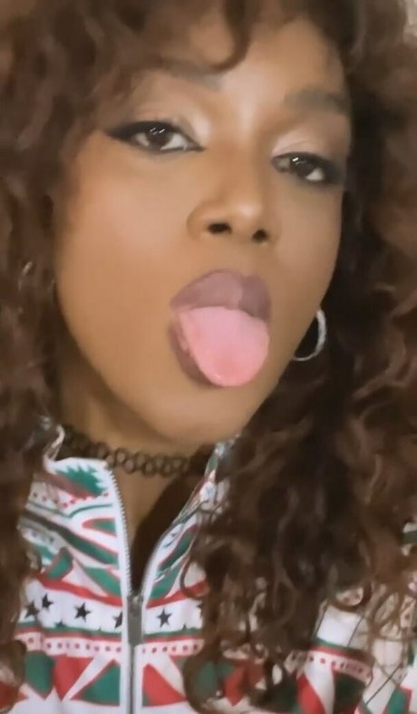 Iza Cantora XXX OnlyFans