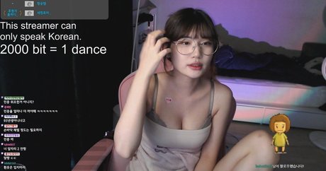 yule__0 03 Nacktbilder von OnlyFans geleakt