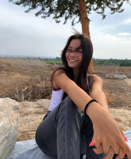 Aviya Danino OnlyFans Striptease