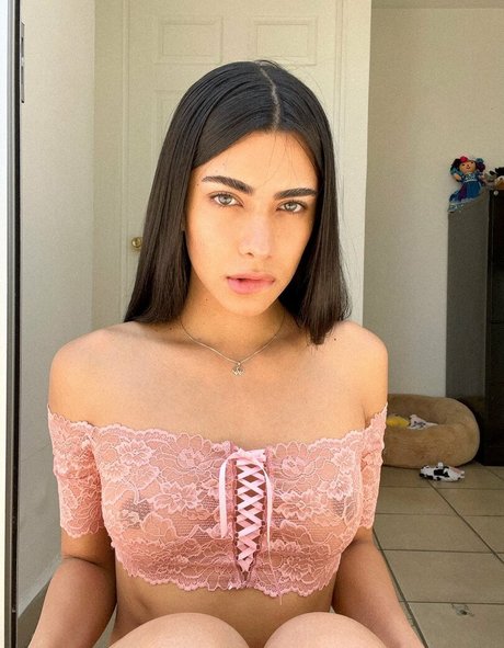 Gabrielle Maya OnlyFans Model Bilder