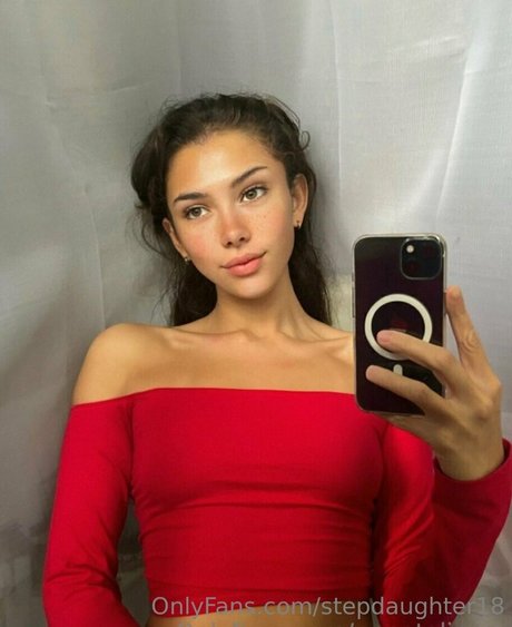 stepdaughter18 Kostenloses OnlyFans