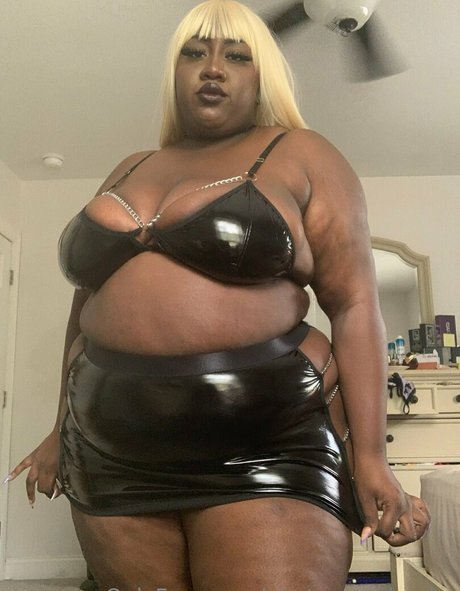 phat ass phoebe Leaked OnlyFans Content