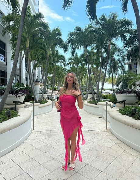 bikini-arsch onlyfans Kunst nackt Premium