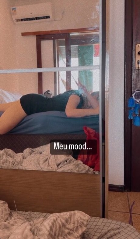 Natacha Fanganiello OnlyFans Brüste Bild