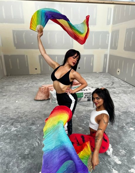 be rave Nacktbilder von OnlyFans