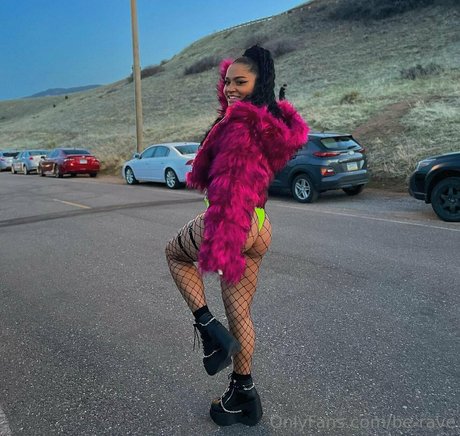 be rave Nacktbilder von OnlyFans