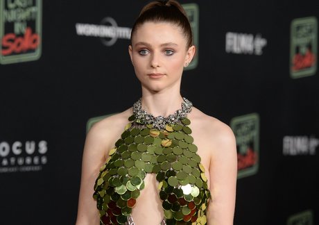 Thomasin Mckenzie Nacktbilder von OnlyFans