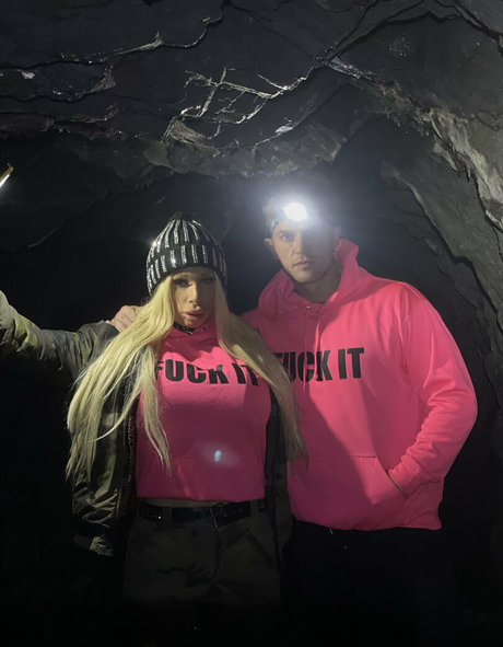 fxxkingexplorers Nacktbilder OnlyFans