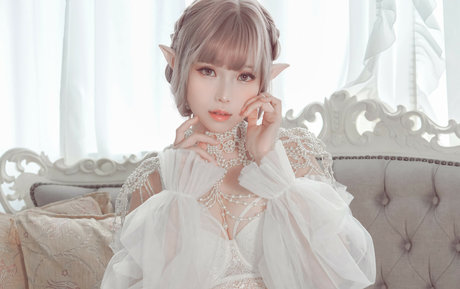 eeelyeee OnlyFans Star