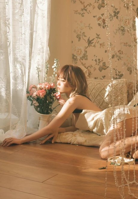 eeelyeee OnlyFans Leaks