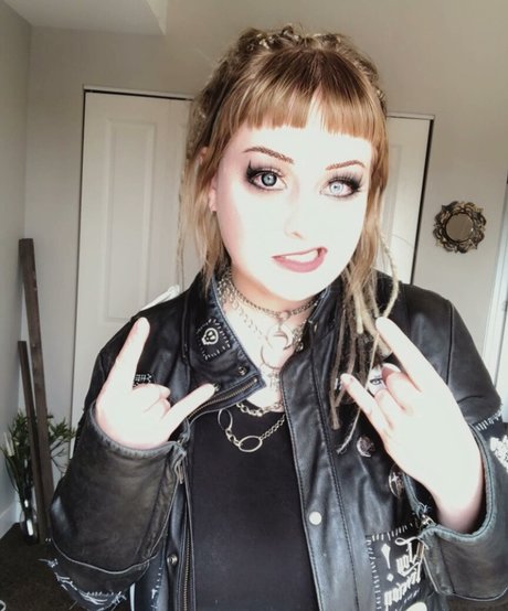 Mother Macabre OnlyFans-Leak