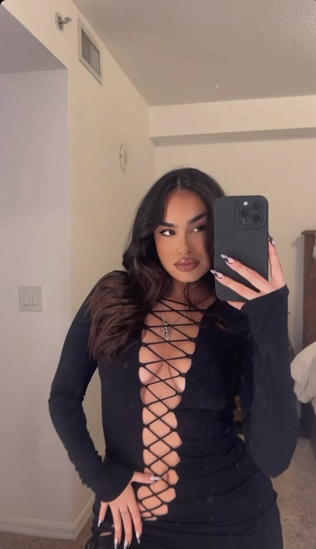 Beafernandezz Nackt auf OnlyFans Leak