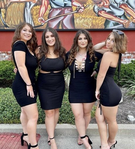 Hashemi Sisters Nacktbilder von OnlyFans