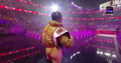 Bianca Belair OnlyFans Striptease