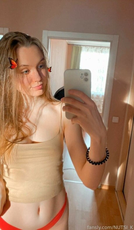 Nutsi Nacktbilder von OnlyFans