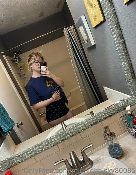 midnight sky80085 Kostenlose OnlyFans-Pornos