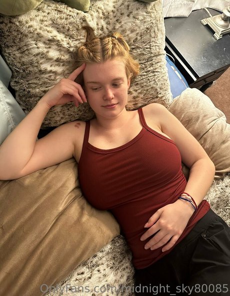 midnight sky80085 Nacktbilder von OnlyFans geleakt