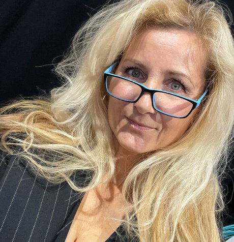 Corrinne Wicks Oben ohne OnlyFans