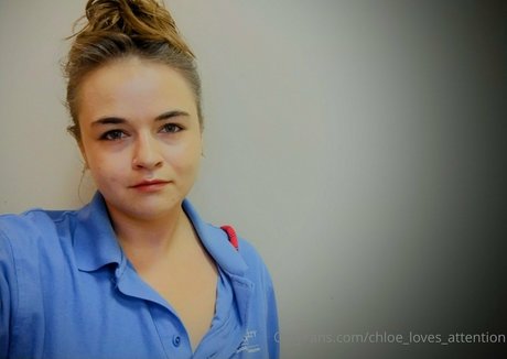 chloe loves attention Bilder OnlyFans