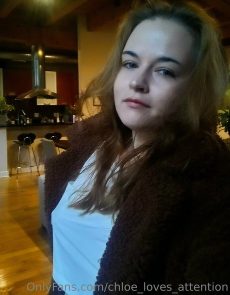 chloe loves attention OnlyFans Leaked Gratis